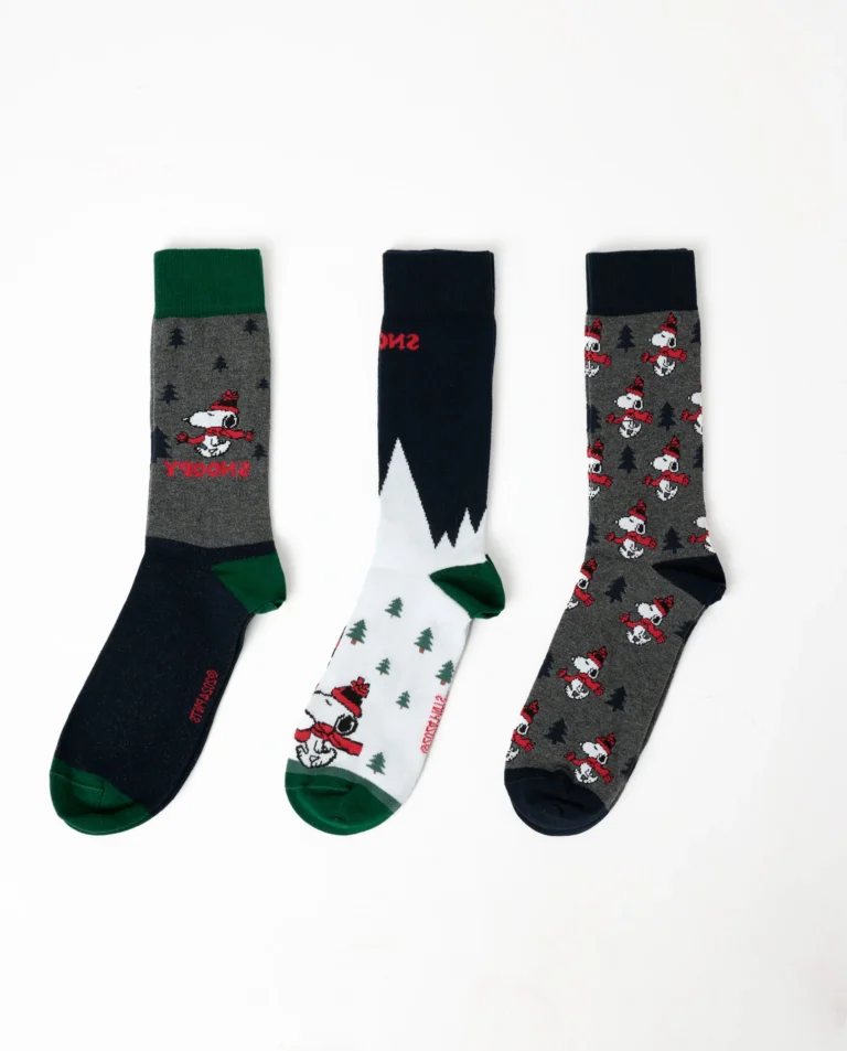 Calcetines de Snoopy con motivos navideños de Lovehomewear