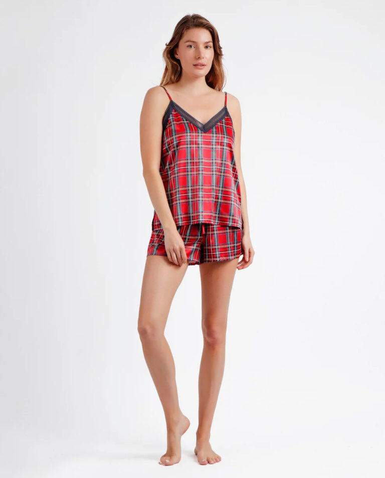 Pijama Admas para mujer de manga corta con tejido ligero y cómodo perfecto para dormir en verano.